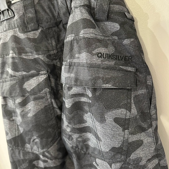 Quicksilver Boys Grey Camo Mountain Wear Winter Pants 12Y(L) NWT - Picture 4 of 9
